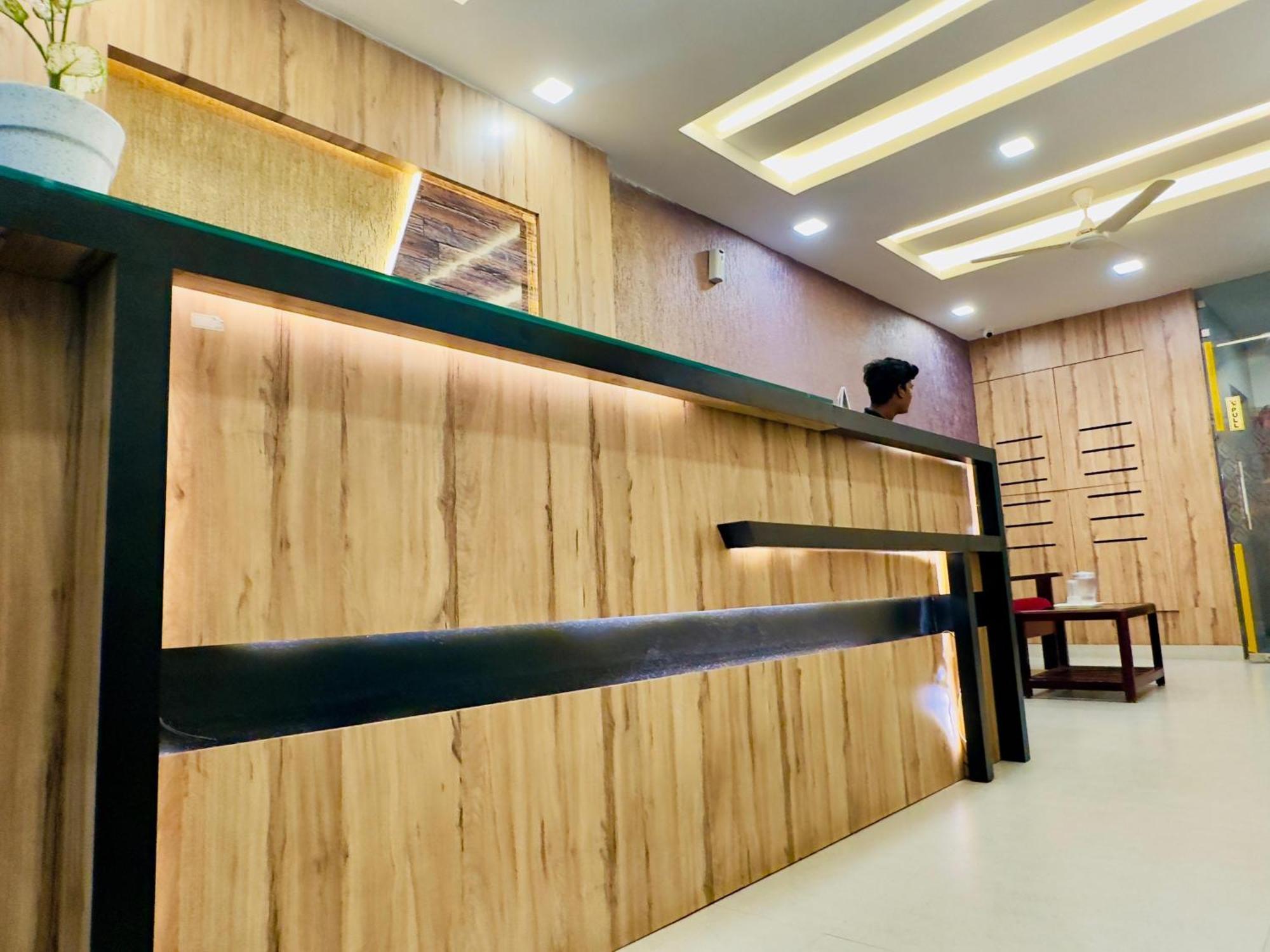 Stay Court - Business Class Hotel - Near Central Railway Station Τσενάι Εξωτερικό φωτογραφία
