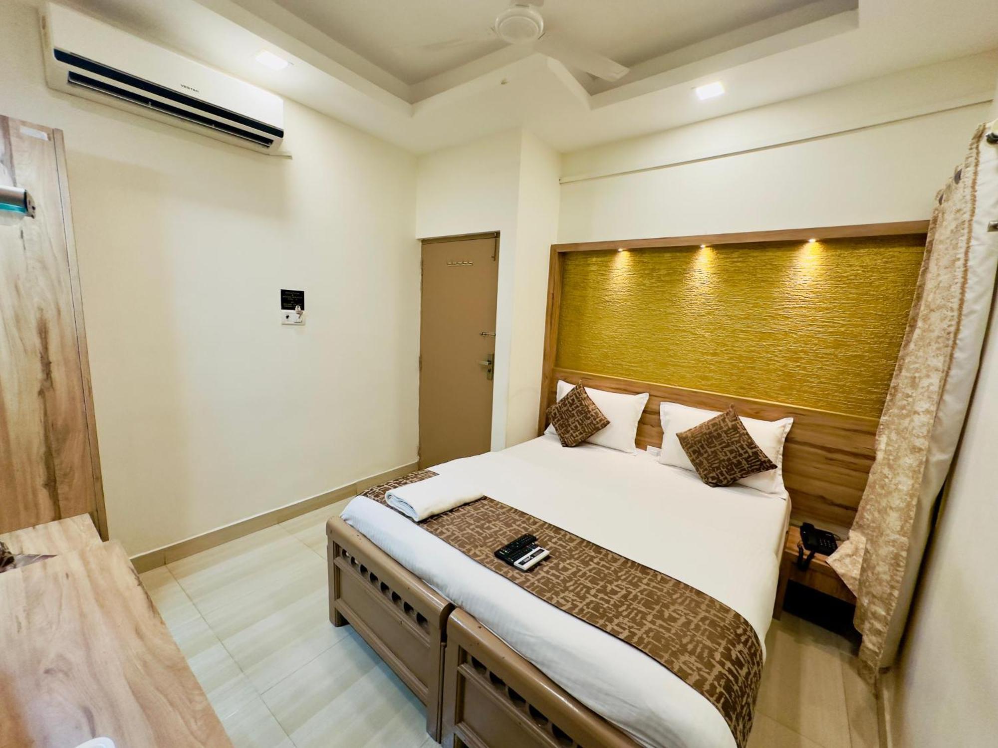 Stay Court - Business Class Hotel - Near Central Railway Station Τσενάι Εξωτερικό φωτογραφία