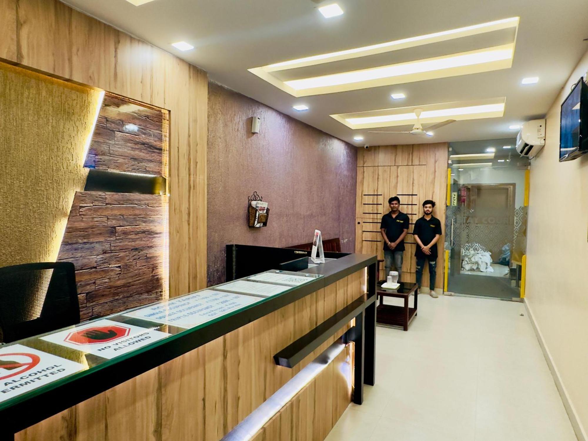 Stay Court - Business Class Hotel - Near Central Railway Station Τσενάι Εξωτερικό φωτογραφία
